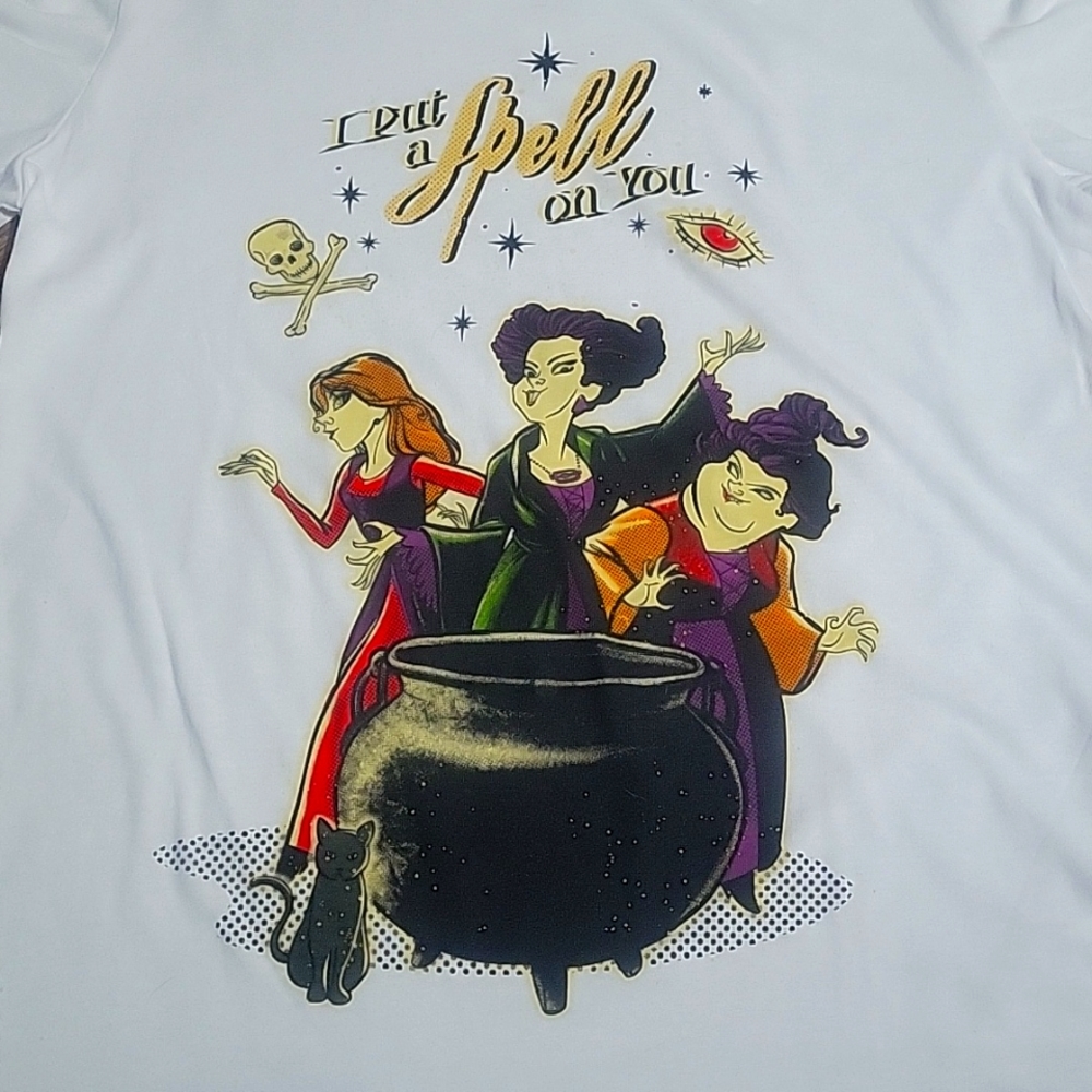 Disney Hocus Pocus Sanderson Sisters womams tee size small